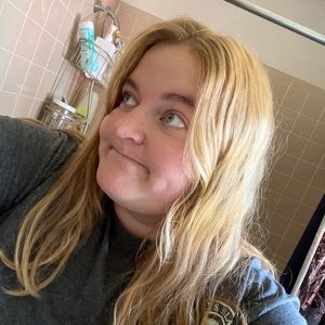 Meet your Posher, Abby